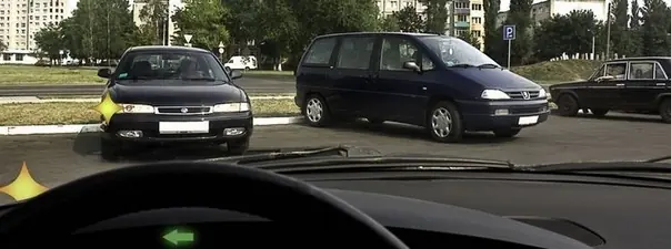 Иллюстрация к вопросу: Как Вам следует действовать, выезжая с места стоянки одновременно с другим автомобилем?